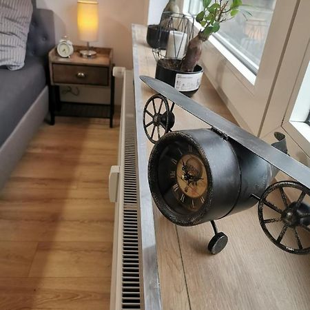 Frisch Sanierte Ferienwohnung 2 Min Vom Suedstrand - Balkon - Pay Tv Wilhelmshaven Eksteriør bilde